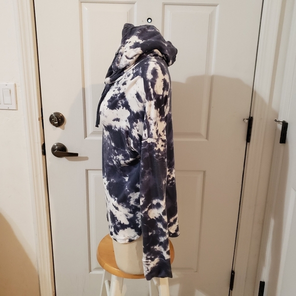 Betsey Johnson Performance Tie-Dye Hoodie Sz M - Picture 3 of 6